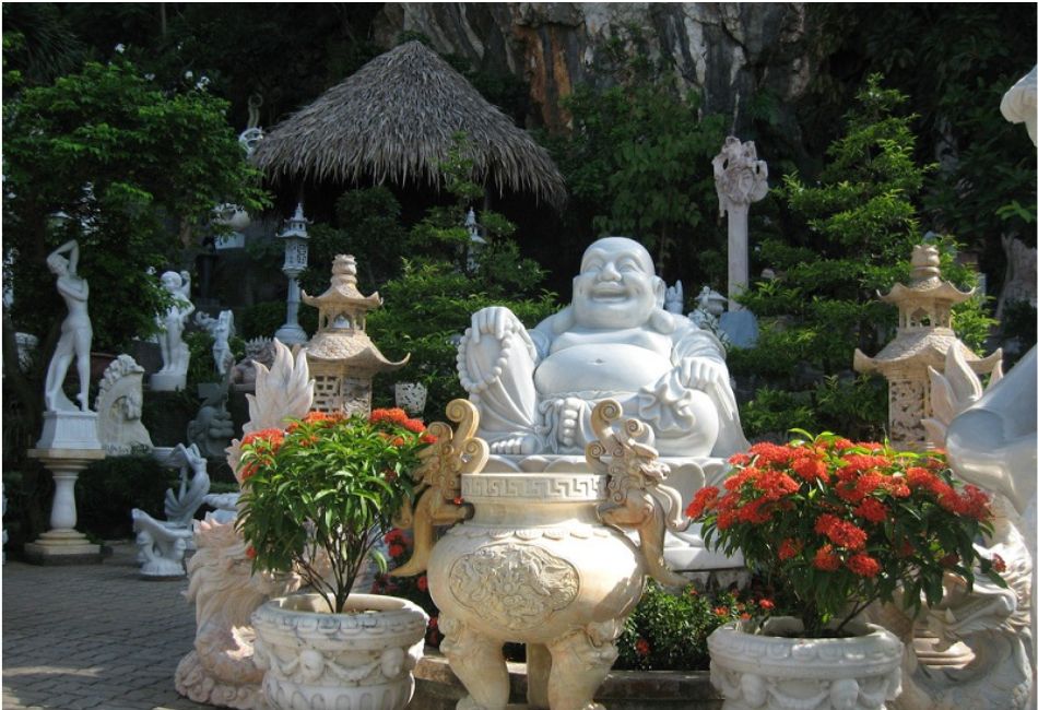 Non Nuoc Stone Carving Village Da Nang